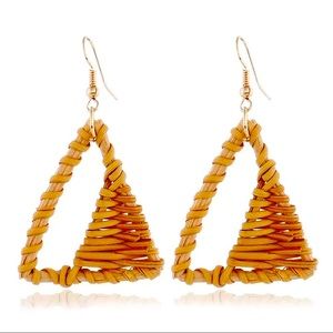 🌵4/$30 New “Sailboat” Woven Rattan Earrings